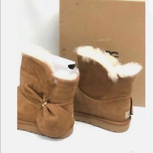 UGG Australian women’s classic mini twist Chestnut sheep skin boots